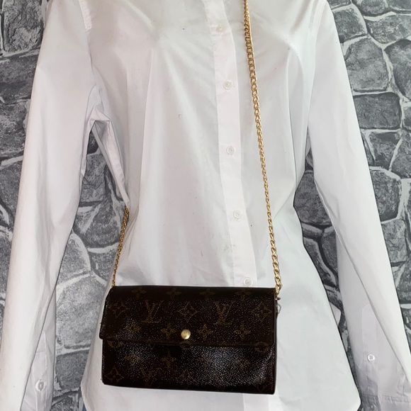 Authentic Louis Vuitton Monogram Sarah Wallet - Picture 13 of 13